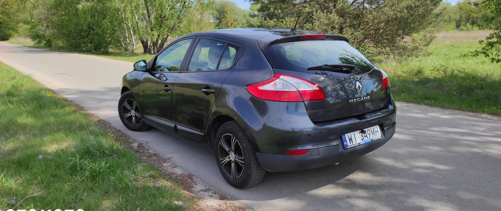 Renault Megane cena 17900 przebieg: 143000, rok produkcji 2010 z Piaseczno małe 781